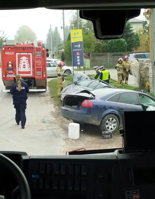 Kolizja dwóch aut w Wyżniance – interweniowały służby