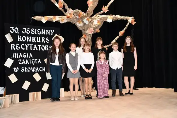 Sukces uczennicy z klasy 8 w 30. Jesiennym Konkursie Recytatorskim