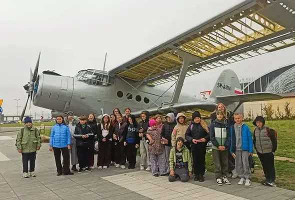 Uczniowie z Urzędowa odkrywali naukę i świąteczną magię na Podkarpaciu