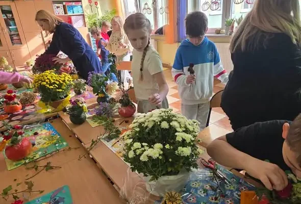 Jesienne warsztaty sensoryczne w klasie 3b – dyniowe arcydzieła i relaks