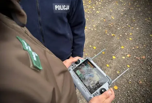 Akcja „Stroisz 2026” w powiecie kraśnickim – policja i straż leśna chronią lasy przed Wszystkich Świętych